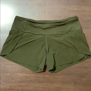 NWOT Lululemon Run time shorts